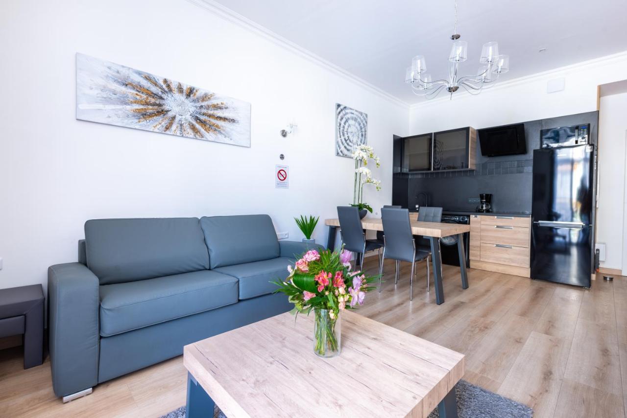 Sunny And Modern Baquis Flat Apartment นีซ ภายนอก รูปภาพ