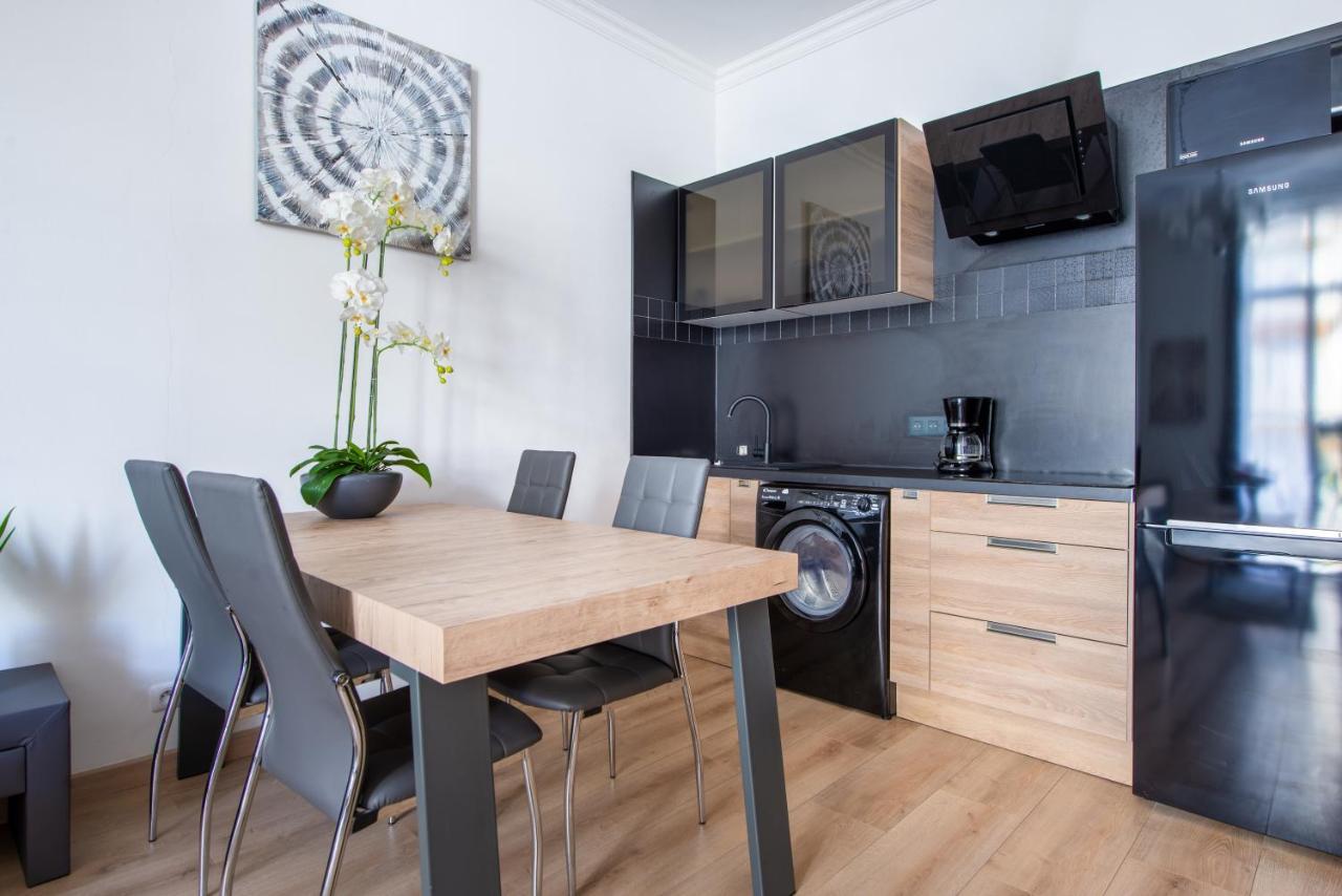 Sunny And Modern Baquis Flat Apartment นีซ ภายนอก รูปภาพ