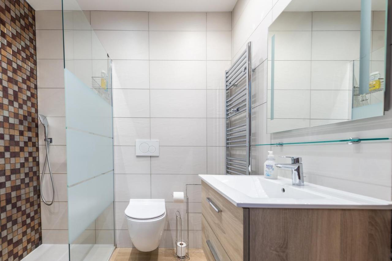 Sunny And Modern Baquis Flat Apartment นีซ ภายนอก รูปภาพ